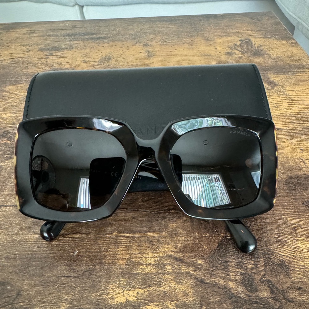 Chanel Rectangle Sunglasses Acetate - Tortoise Shell